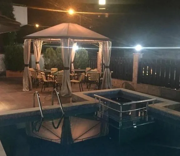 The White 7 Feriehus *