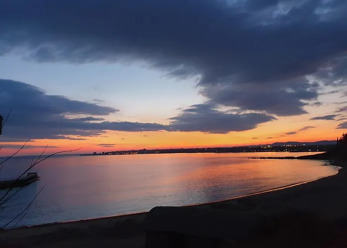 The White 7 * Nesebyr